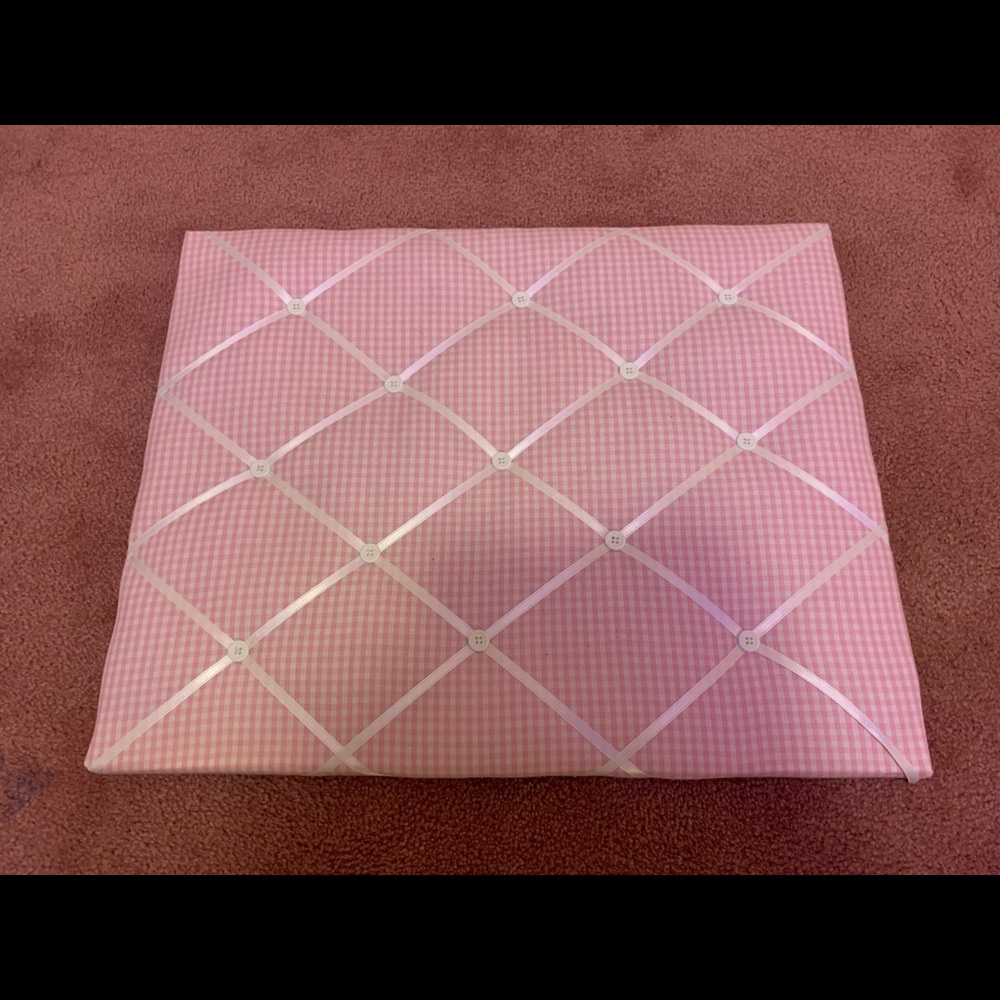 Pink Checkered Photo Board